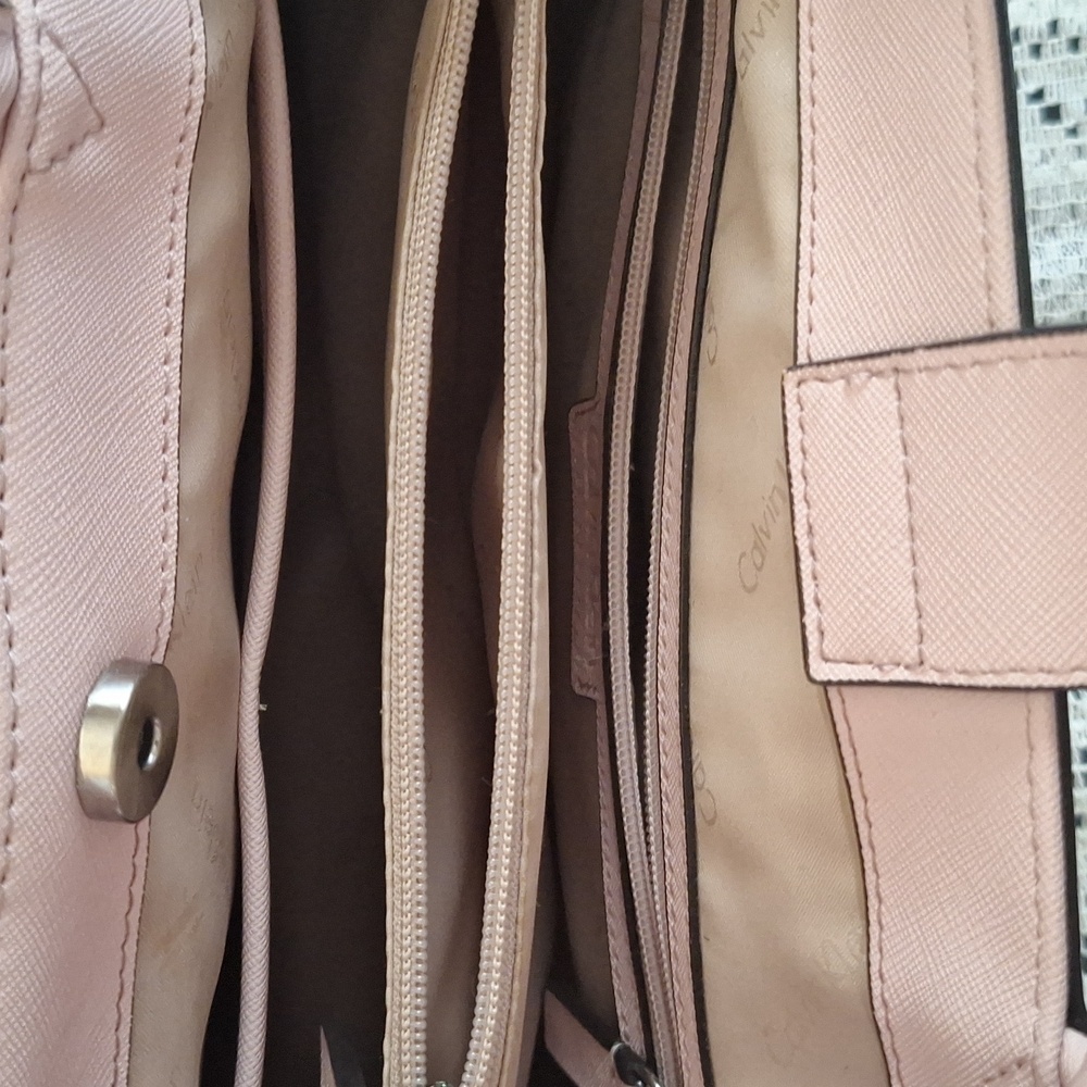 CALVIN KLEIN Pink Satchel with Silver Clasp and Saffiano Leather - Picture 4 of 9